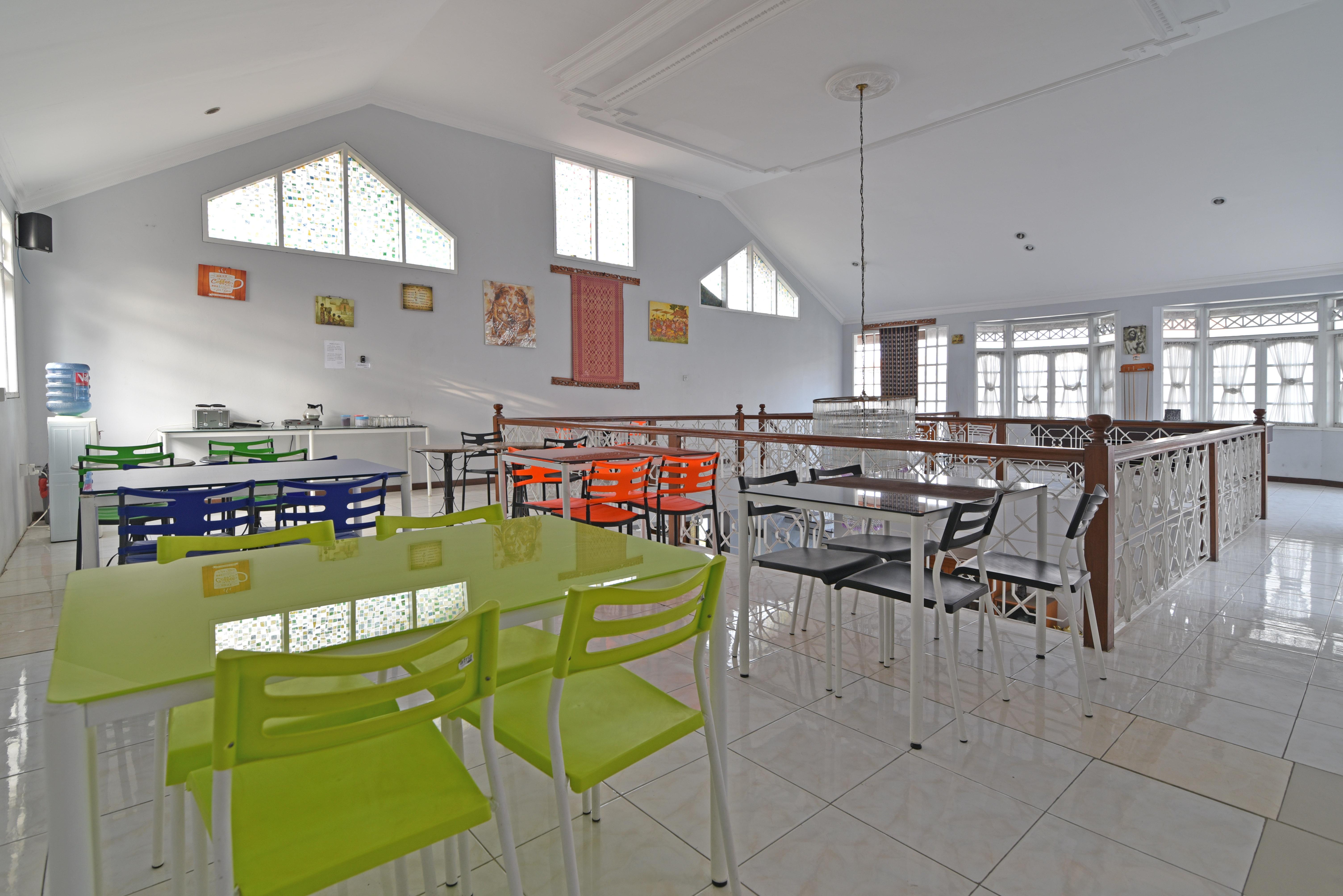 Reddoorz Plus @ Mahendradatta Denpasar ภายนอก รูปภาพ