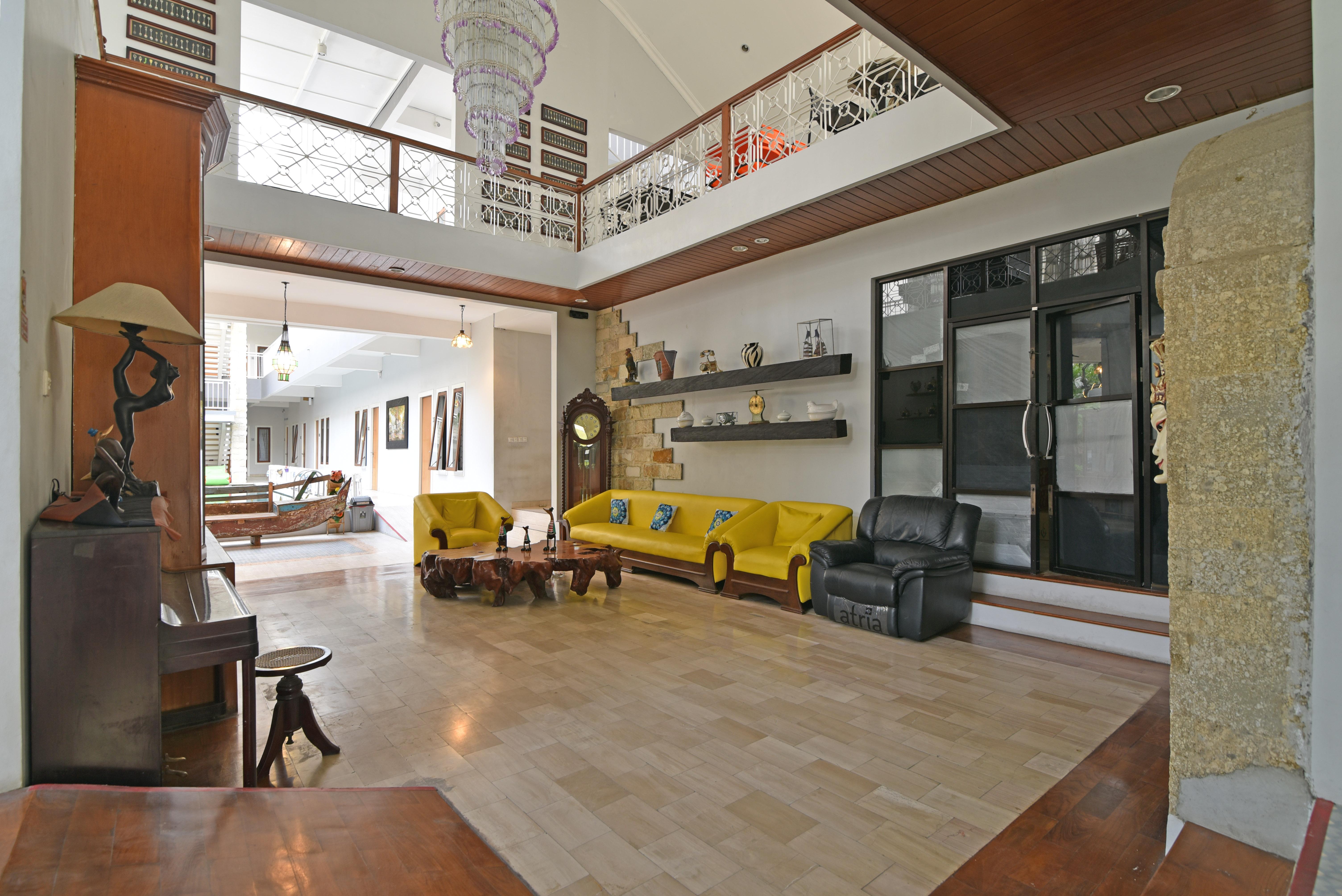 Reddoorz Plus @ Mahendradatta Denpasar ภายนอก รูปภาพ