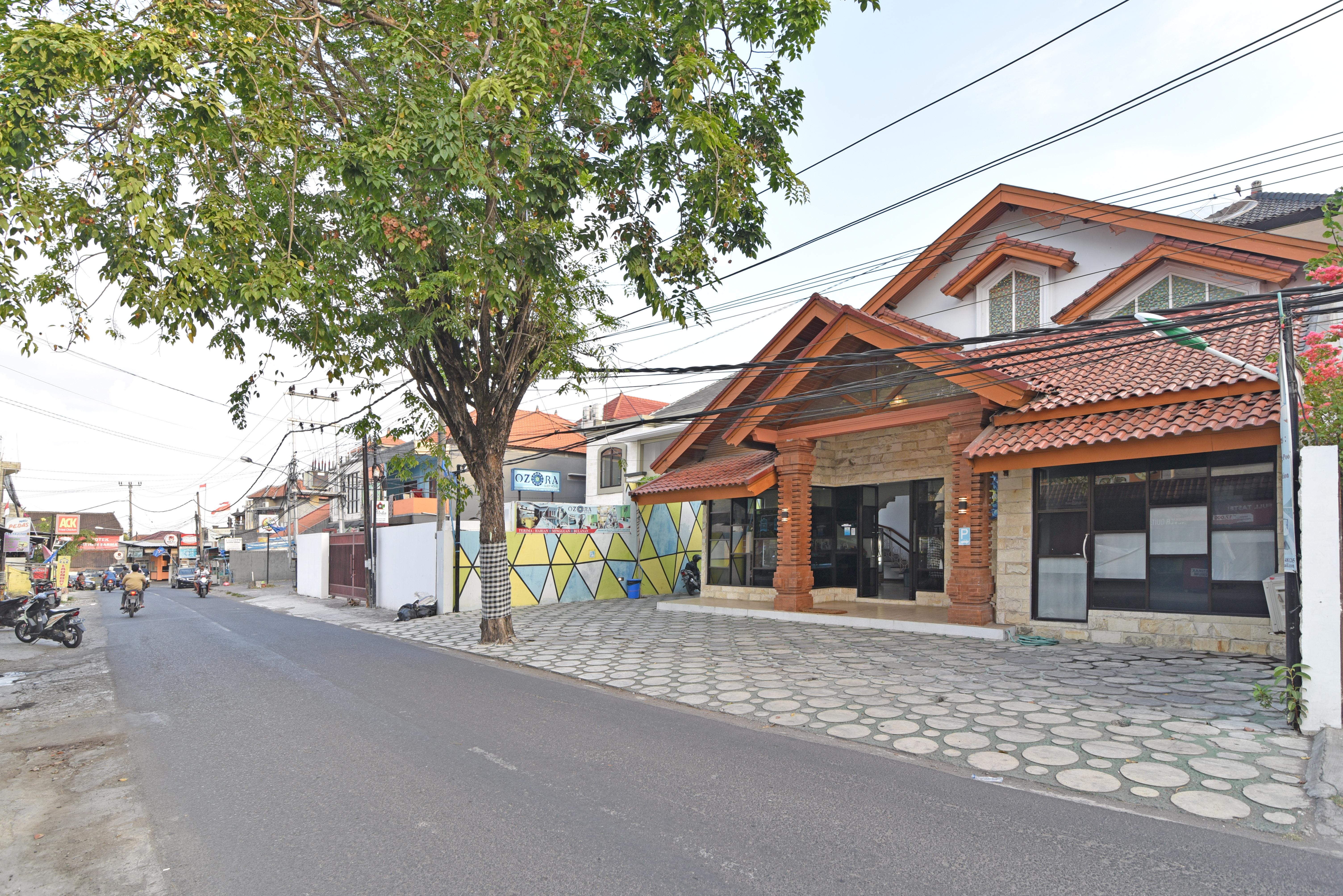 Reddoorz Plus @ Mahendradatta Denpasar ภายนอก รูปภาพ