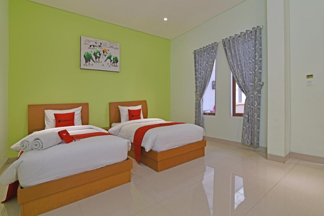Reddoorz Plus @ Mahendradatta Denpasar ภายนอก รูปภาพ